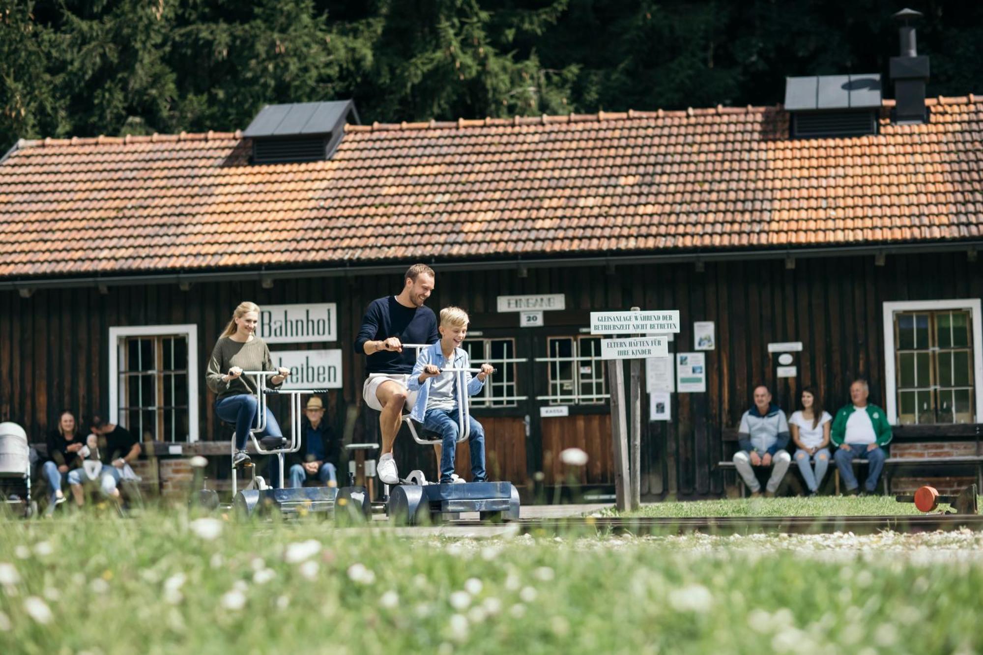 Fruhstuckshotel Scharinger Haag am Hausruck ภายนอก รูปภาพ